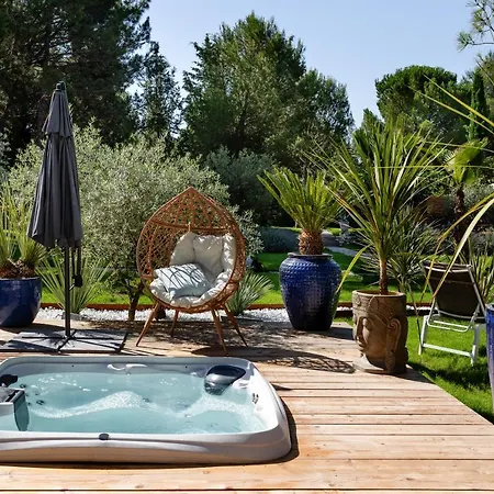 Les Lodges Taizen, Sejour Spa- Sans Enfants Saint-Cannat Extérieur photo